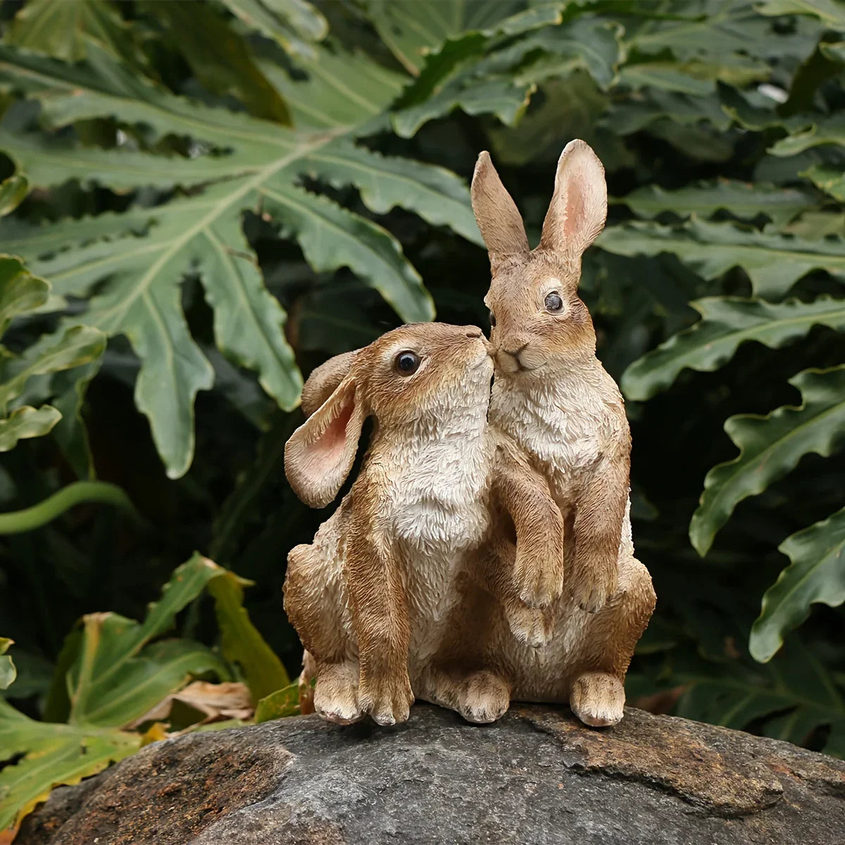 Resin Rabbit Couple Garden Statues for Patio and Balcony